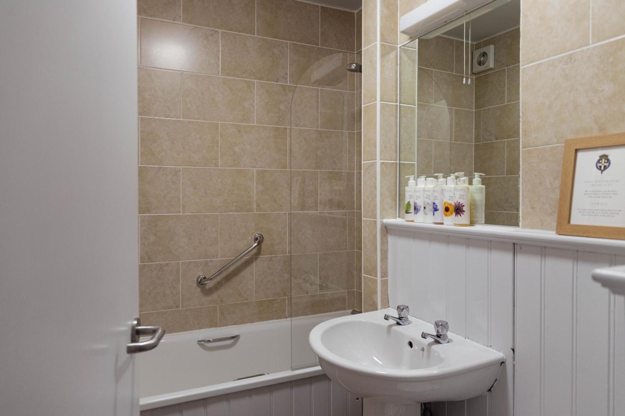 The Devonshire Arms Hotel Baslow Kamer foto
